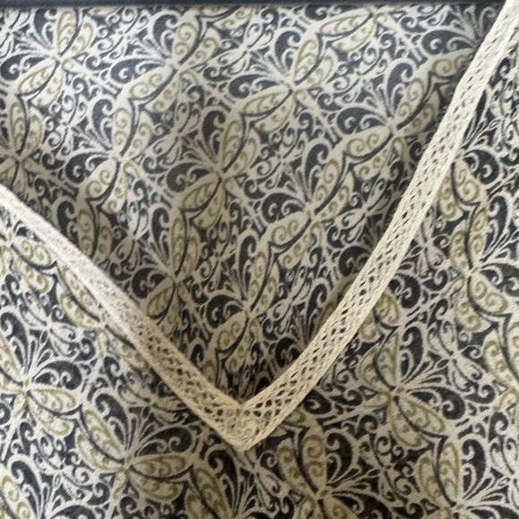 Max Studio Womens Y2K Silk Flare Sleeve V Neck Top S Forest Fairy Whimsical Boho - Picture 8 of 10